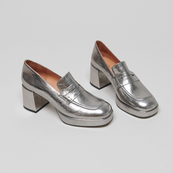 Mocassins &agrave; plateformes en cuir m&eacute;tallis&eacute; | VOLTURA | Jonak
