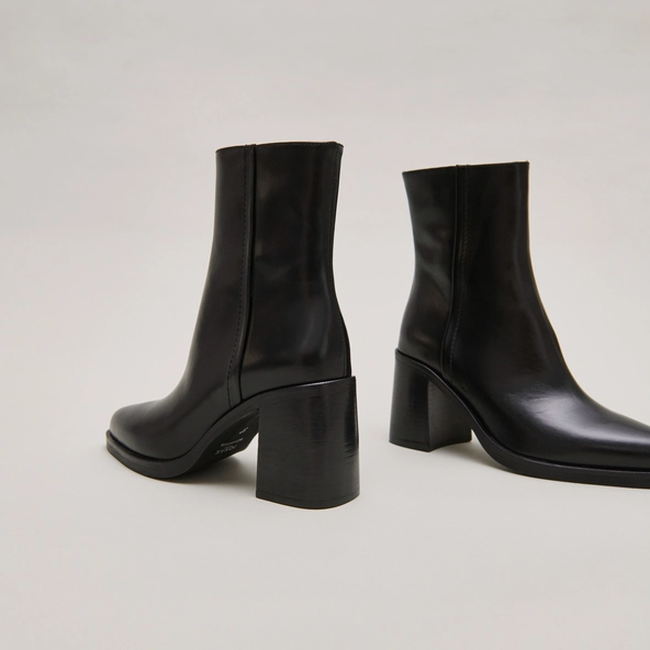 Bottines à talons en cuir noir | DOLOR | Jonak