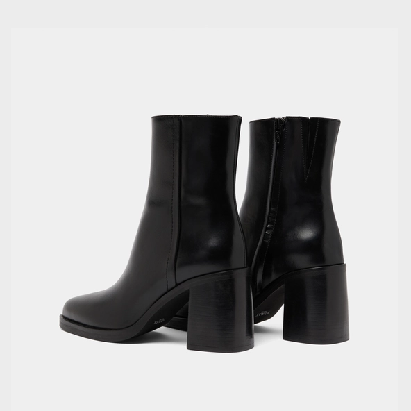 Bottines à talons en cuir noir | DOLOR | Jonak