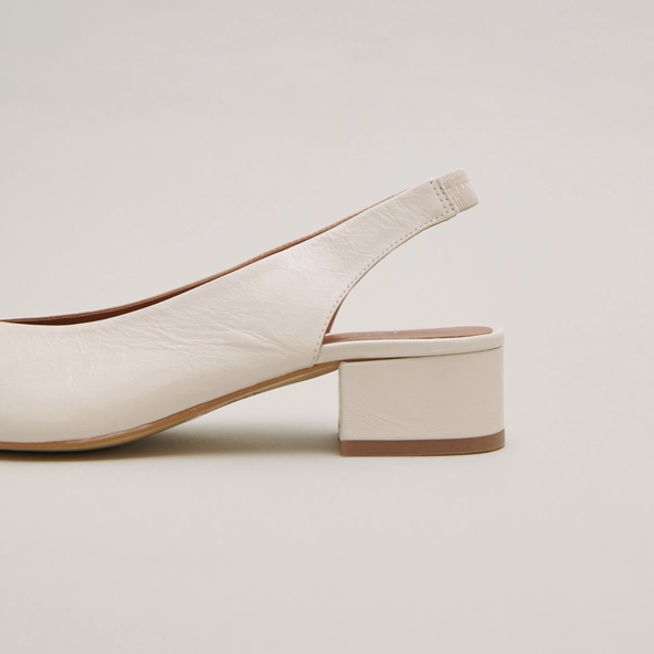 Ballerines à bouts arrières ouverts en cuir vieilli écru | VINCE | Jonak