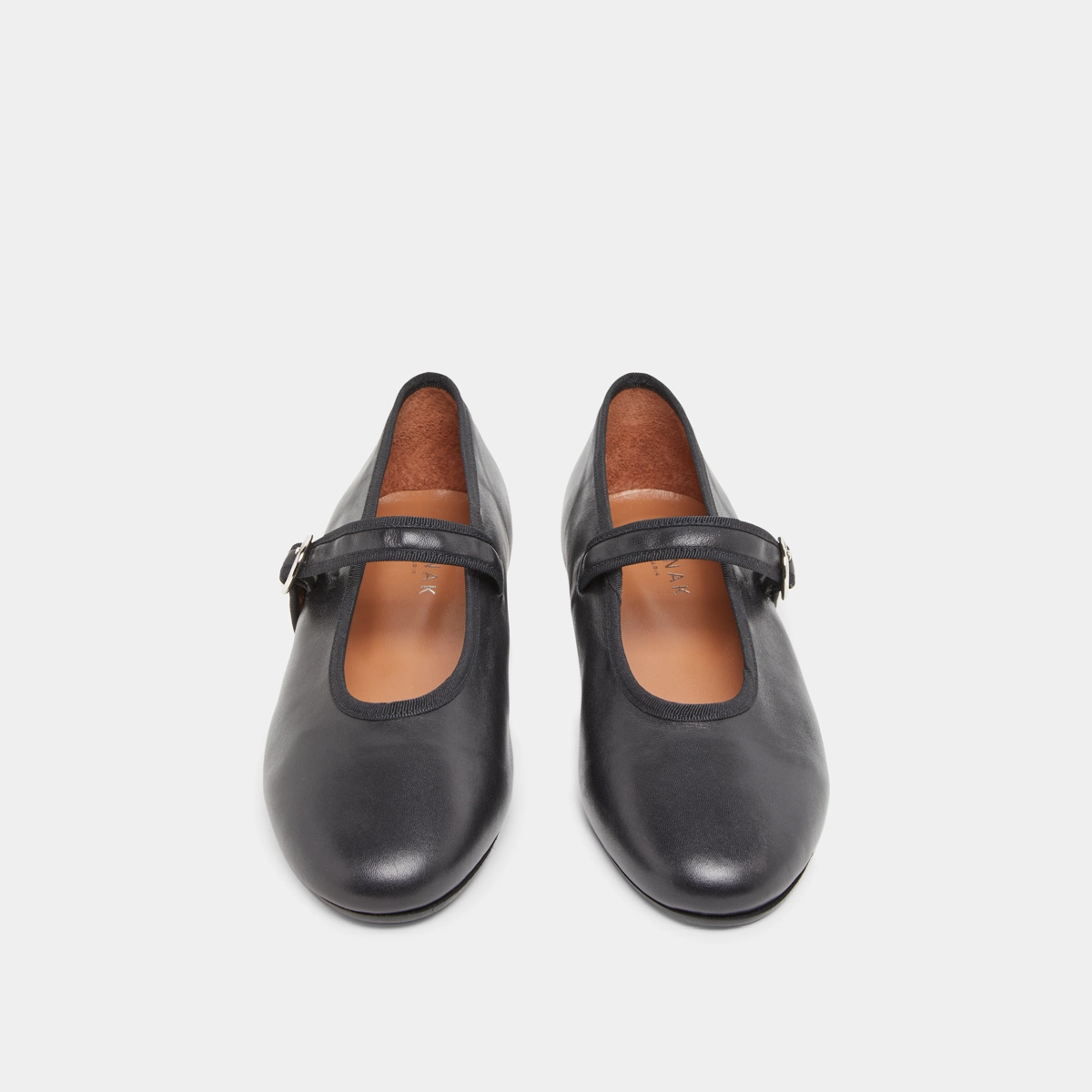 Ballerines à brides et boucles ajustantes en cuir noir | DEESSE | Jonak