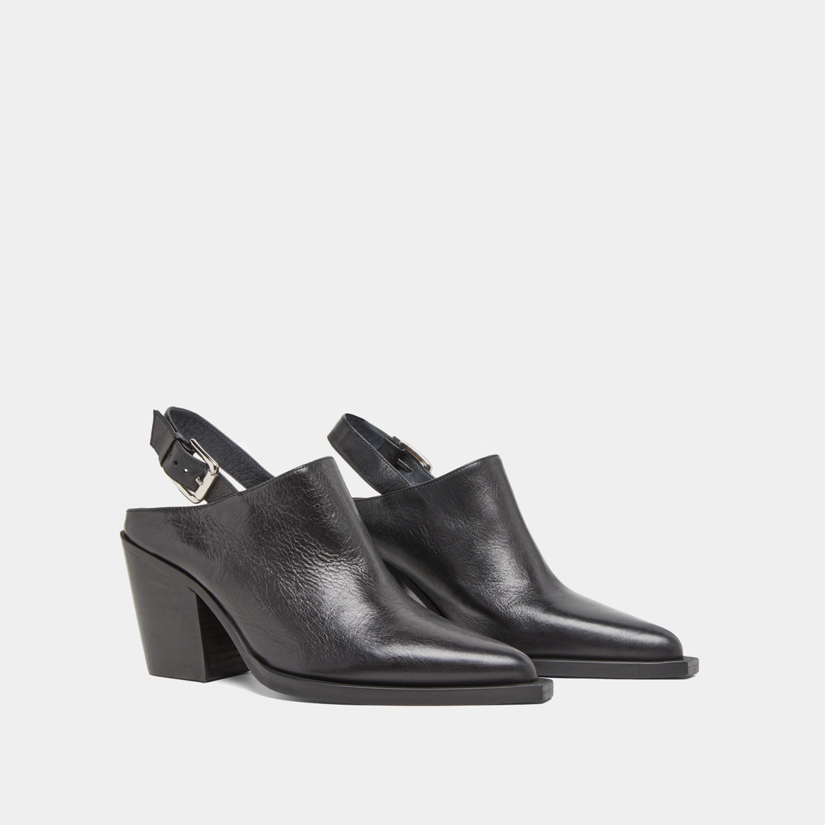 Mules &agrave; talons biseaut&eacute;s en cuir noir | DOREN | Jonak