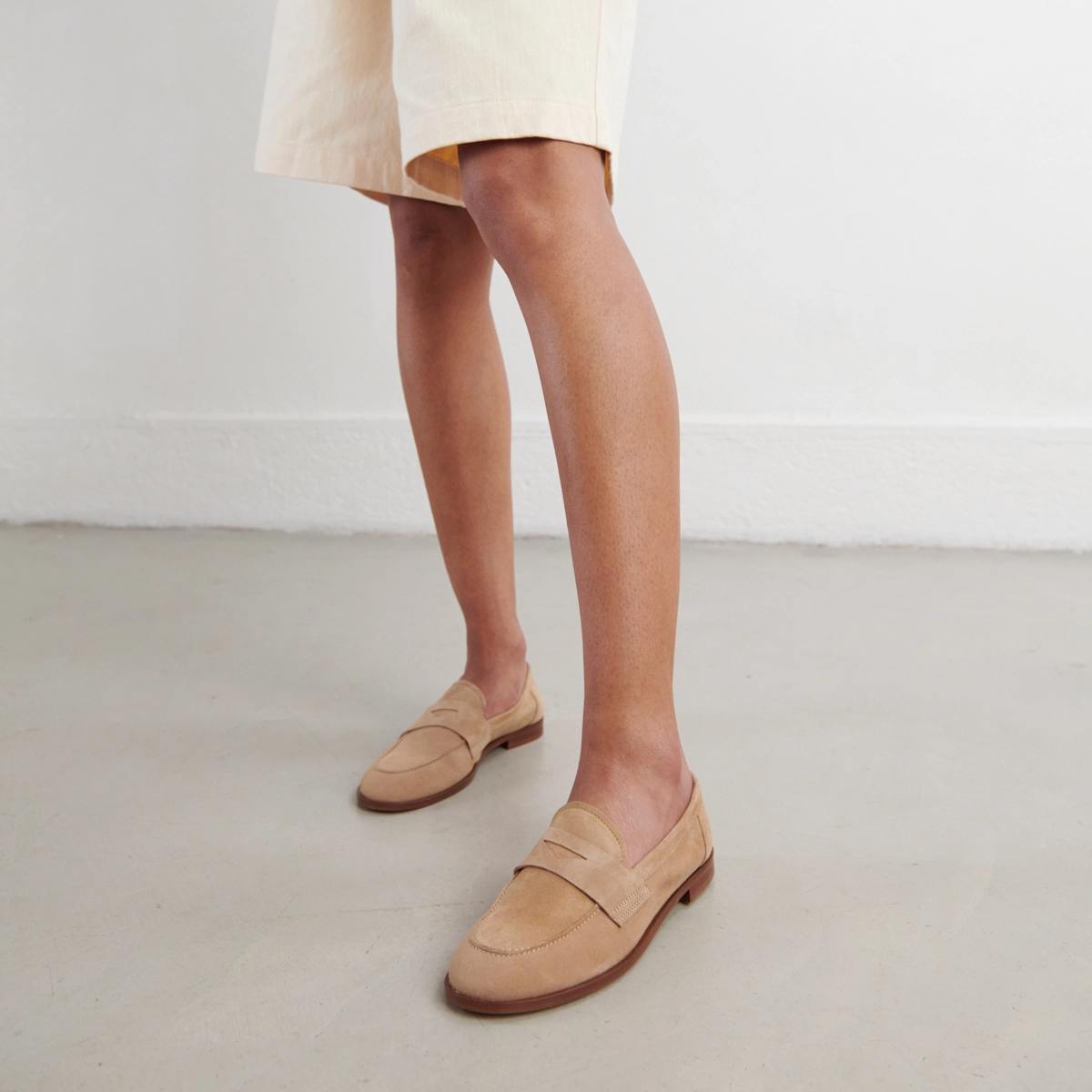 Mocassins à bouts ronds en velours camel | THELMA | Jonak