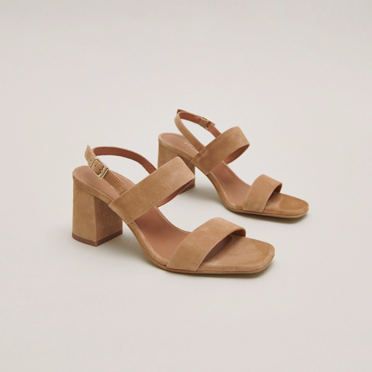 Sandales &agrave; talons en velours camel | VICO | Jonak