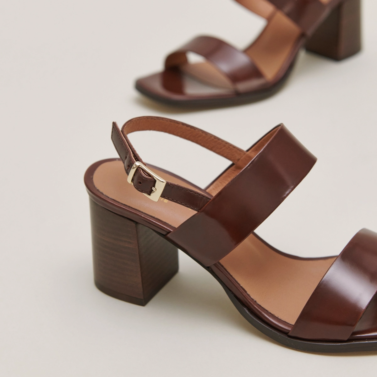 Sandales &agrave; talons en cuir glac&eacute; cognac | VALMONT | Jonak
