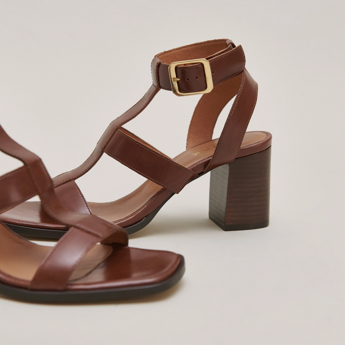 Sandales &agrave; talons en cuir marron | VILMA | Jonak