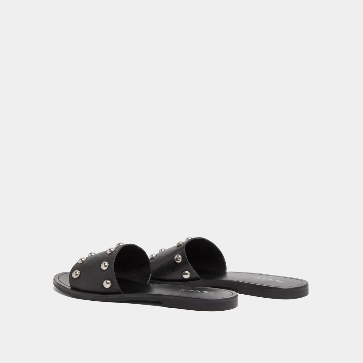 Mules &agrave; d&eacute;tails argent&eacute;s en cuir grain&eacute; noir | WINSLOW | Jonak