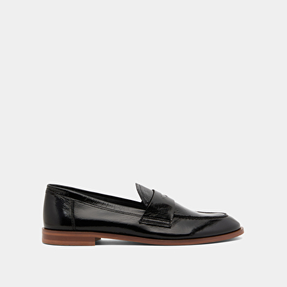 Mocassins à bouts ronds en cuir brillant noir | THELMA | Jonak