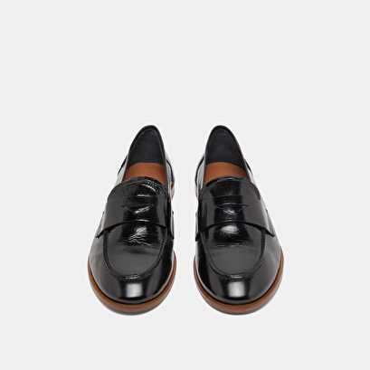 Mocassins à bouts ronds en cuir brillant noir | THELMA | Jonak