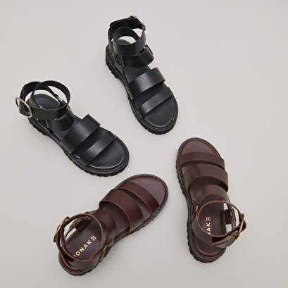 Sandales à plateformes et boucles en cuir noir | WELL | Jonak