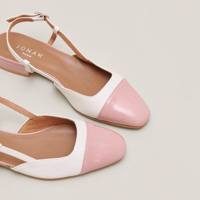 Ballerines ouvertes en cuir &eacute;cru et vernis pliss&eacute; rose | DHAPOU