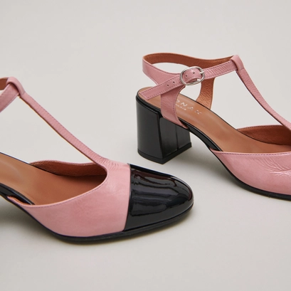 Salom&eacute;s &agrave; talons et bouts arri&egrave;res ouver... en vernis pliss&eacute; rose et en vernis noir | DHAPS