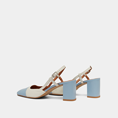 Slingbacks à talons en cuir écru et en vernis bleu ciel | DHAPOP | Jonak