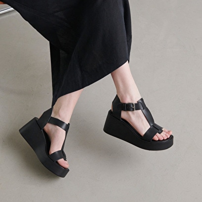 Sandales compensées à boucles ajustables en cuir noir pour Femme | Jonak