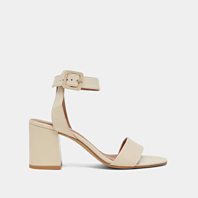 Sandales à talons et brides en cuir brillant écru | DIRLA | Jonak