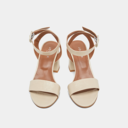 Sandales à talons et brides en cuir brillant écru | DIRLA | Jonak