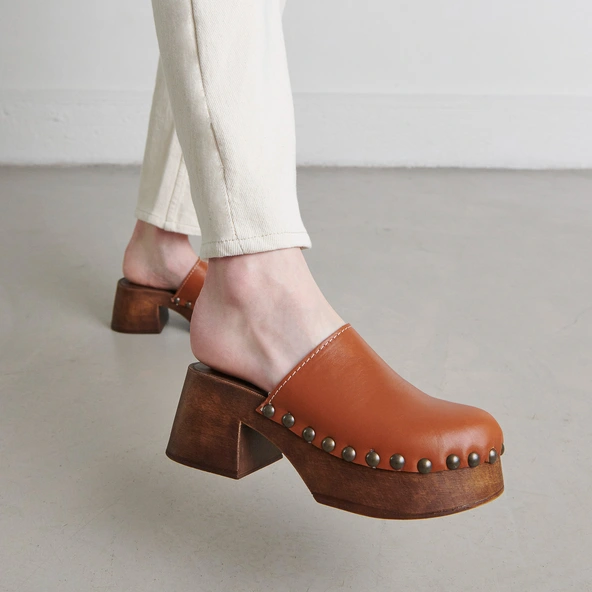 Mules à plateformes en cuir cognac | ELLIOT | Jonak