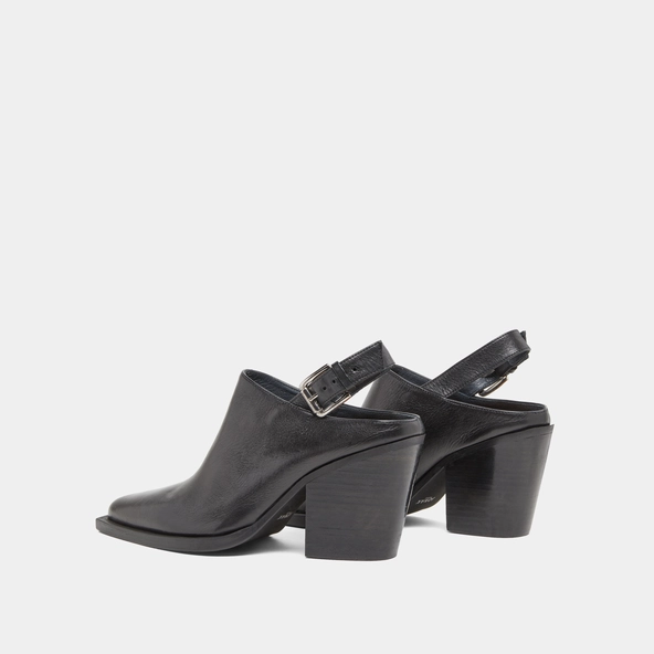 Mules &agrave; talons biseaut&eacute;s en cuir noir | DOREN | Jonak