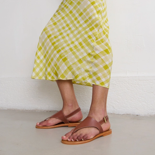 Nu-pieds à brides arrières en cuir cognac | WADE | Jonak