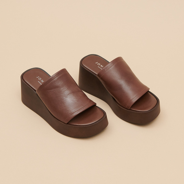 Mules compensées en cuir marron foncé | EUGENE | Jonak