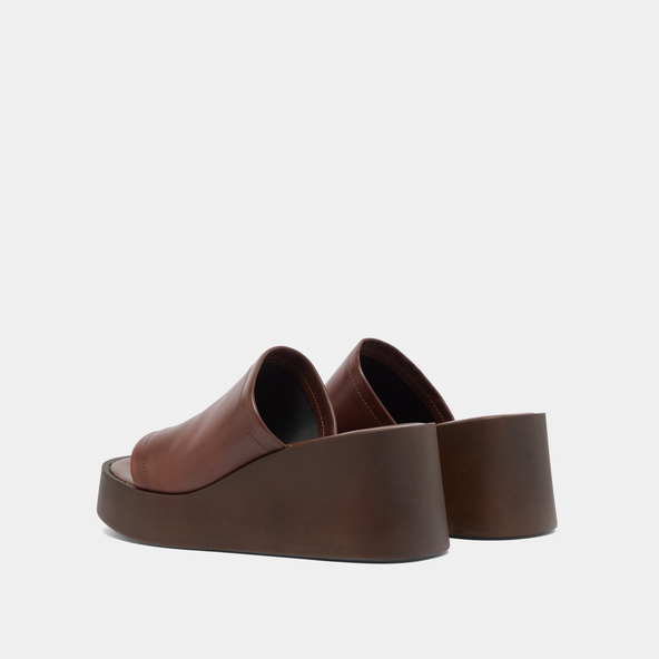 Mules compensées en cuir marron foncé | EUGENE | Jonak