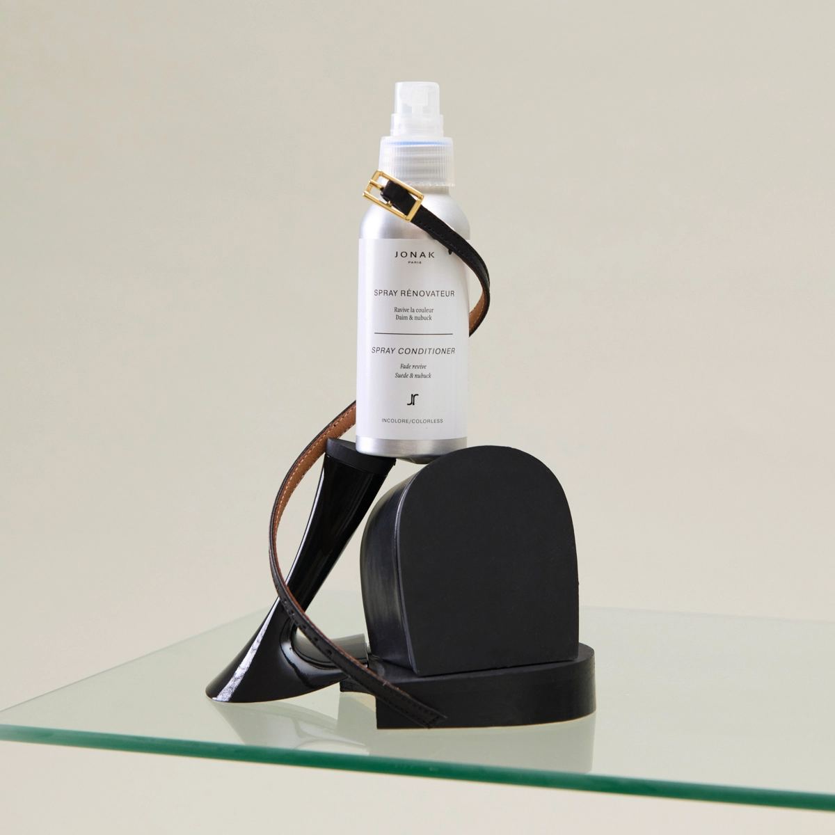 Spray rénovateur incolore ravive la couleur | spray rénovateur | Jonak