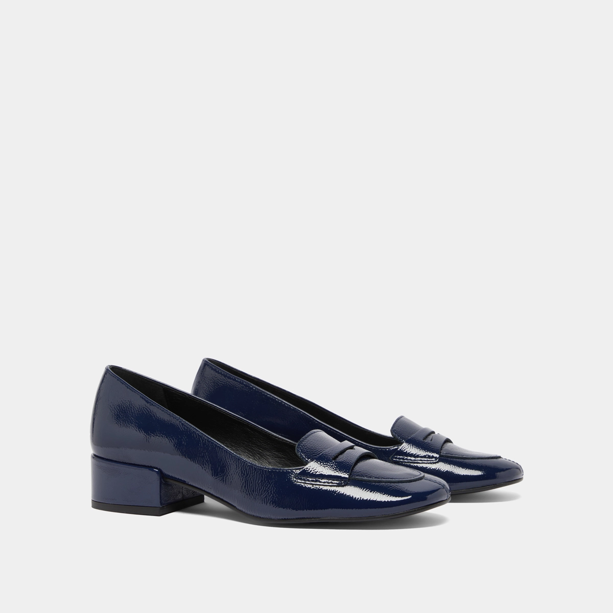 Mocassins à petits talons en vernis plissé bleu | BERNIE | Jonak