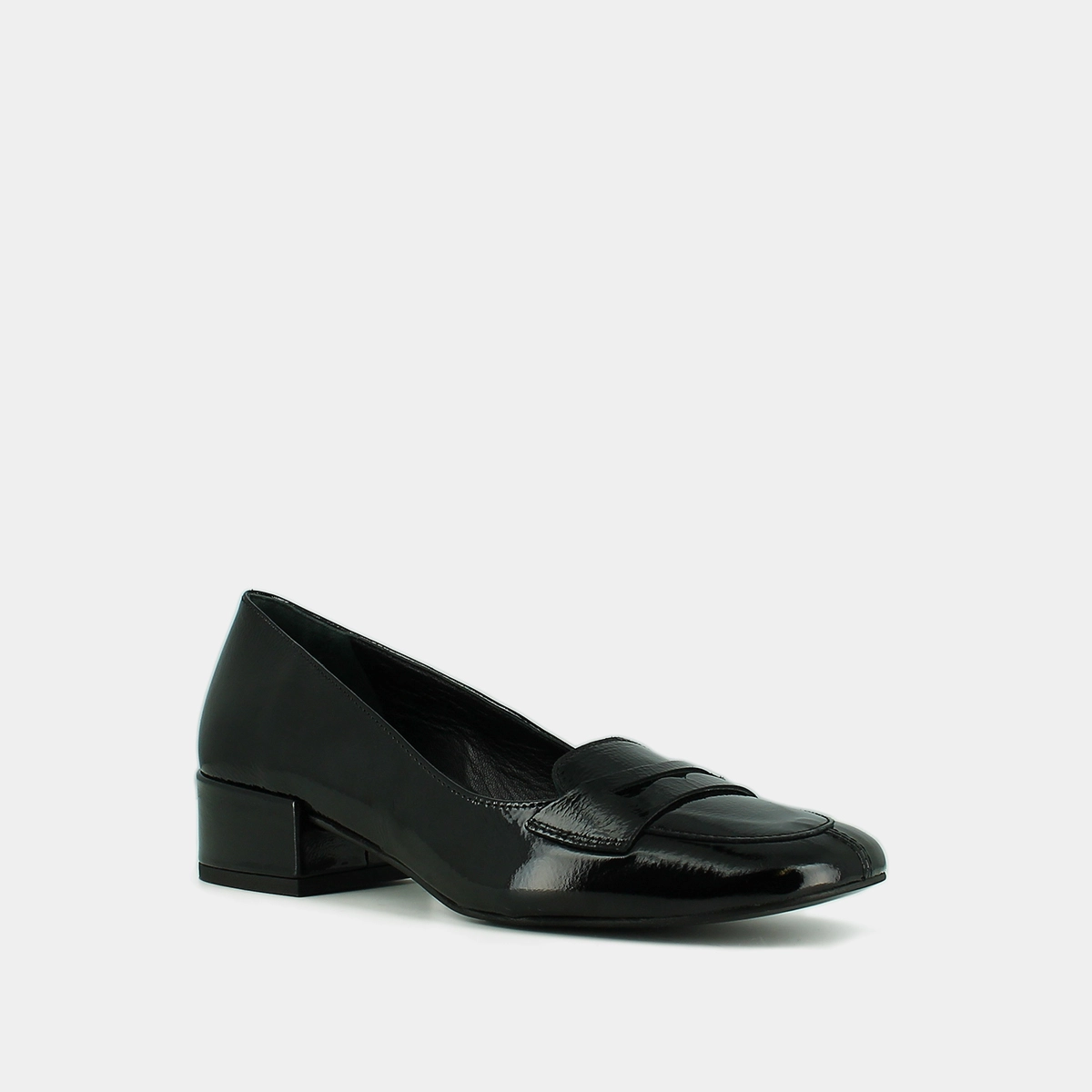 Mocassins &agrave; petits talons en vernis pliss&eacute; noir | BERNIE | Jonak
