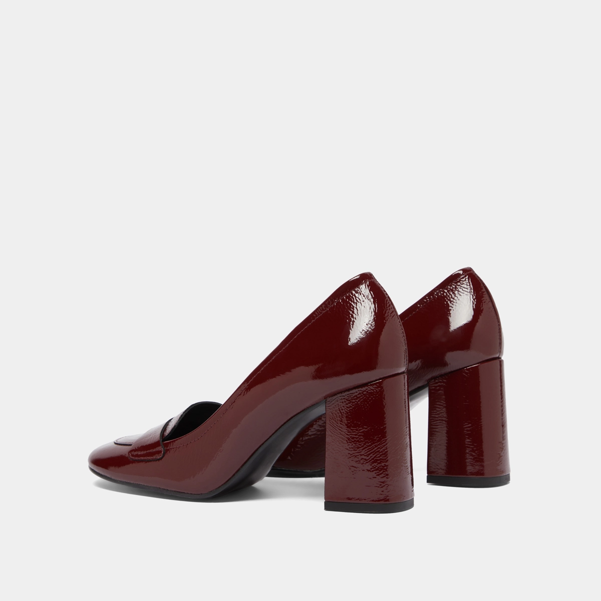 Mocassins &agrave; talons et bouts carr&eacute;s en vernis pliss&eacute; bordeaux | BISE | Jonak