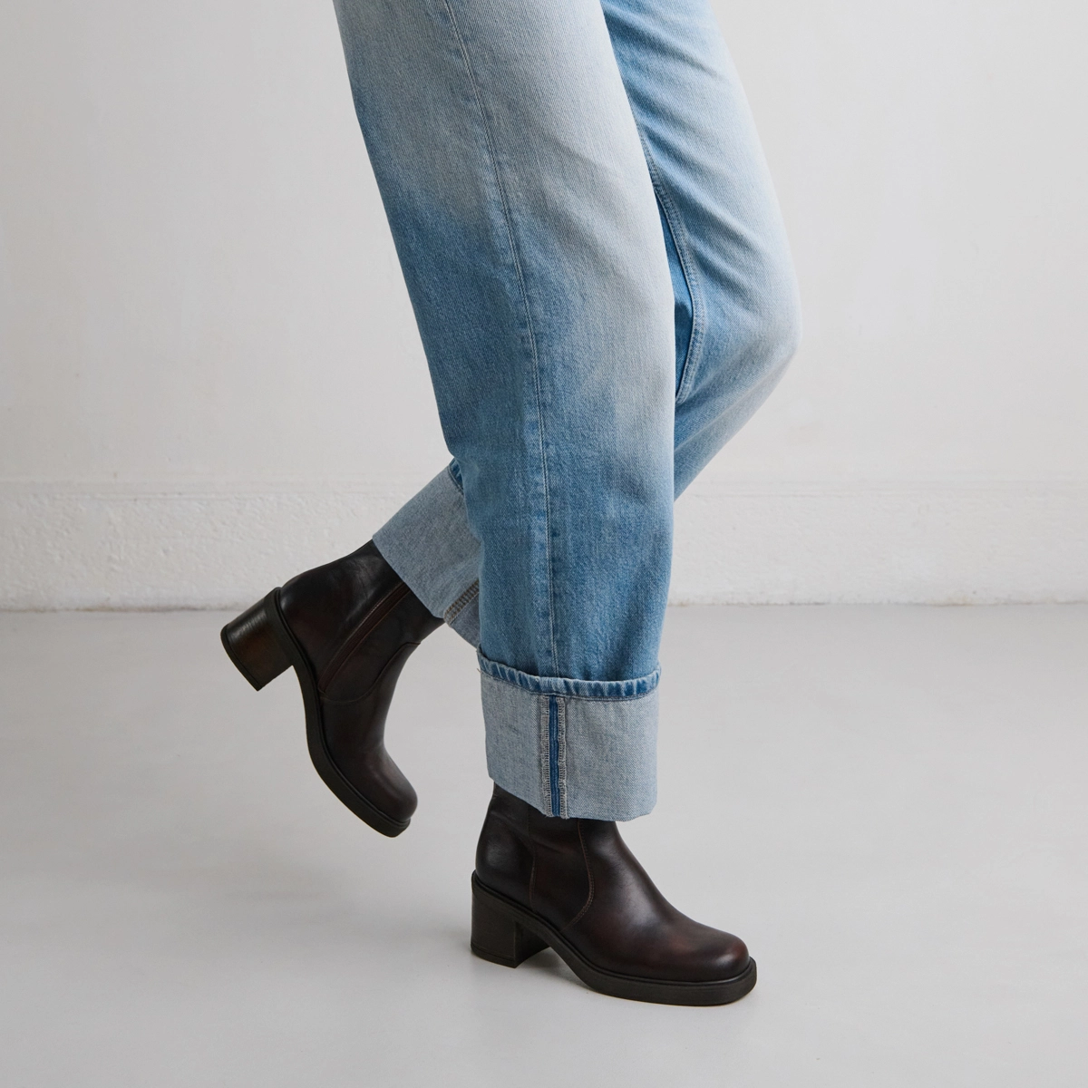 Boots à talons en cuir patiné marron | PANDA | Jonak