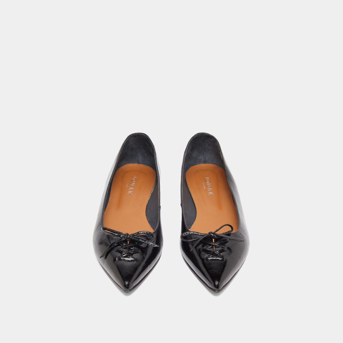 Ballerines lacées à bouts pointus en cuir brillant noir | DAMY | Jonak