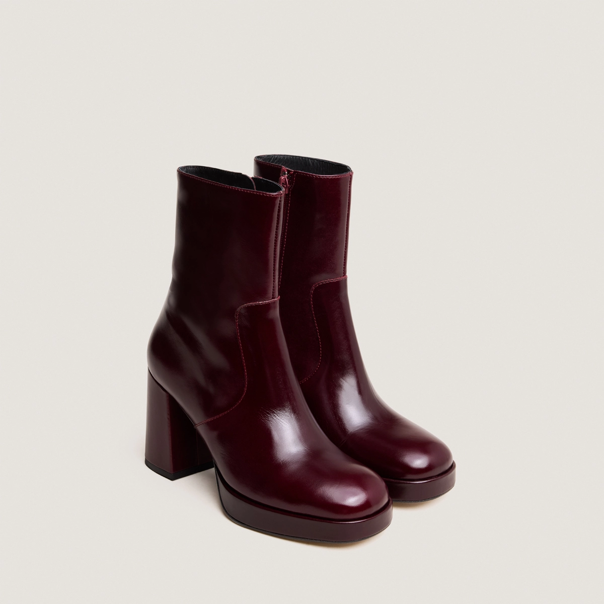 Bottines &agrave; talons et bouts carr&eacute;s en cuir bordeaux | VESNA | Jonak