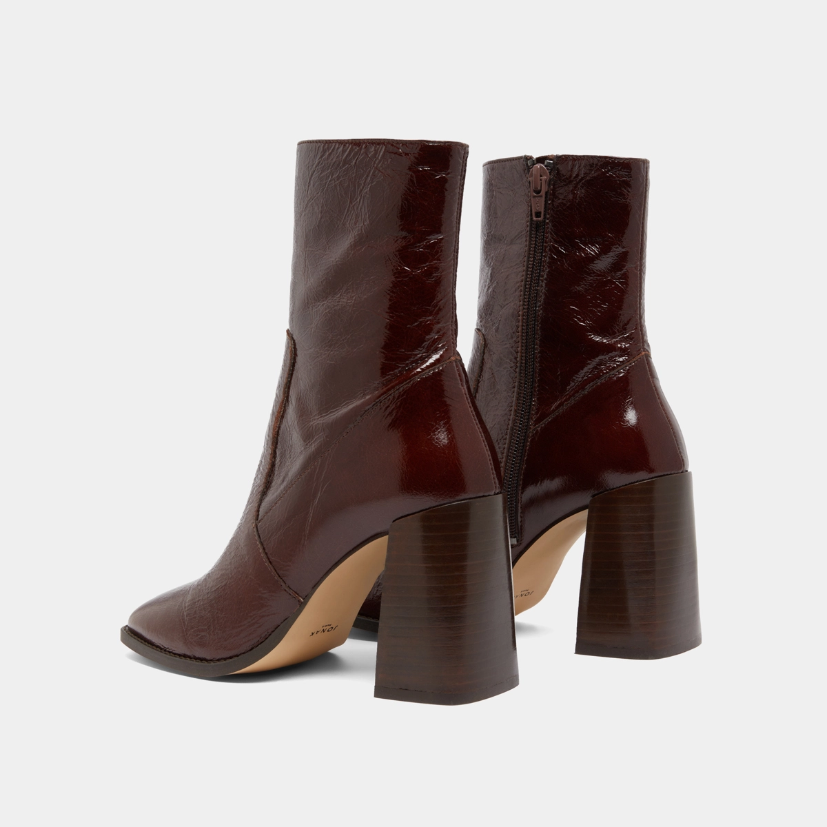 Bottines à talons et bouts carrés en cuir brillant chocolat | VIDAL | Jonak
