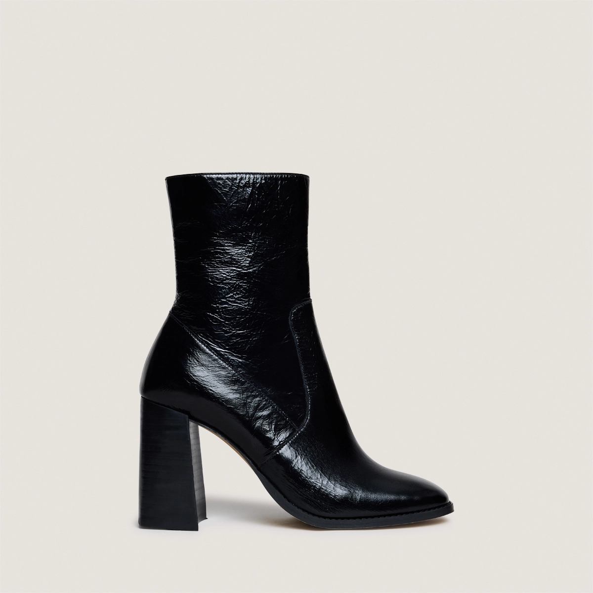 Bottines à talons et bouts carrés en cuir brillant noir | VIDAL | Jonak