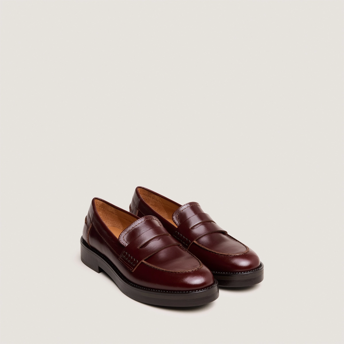 Mocassins &agrave; bouts ronds en cuir lisse marron | MIRNA | Jonak