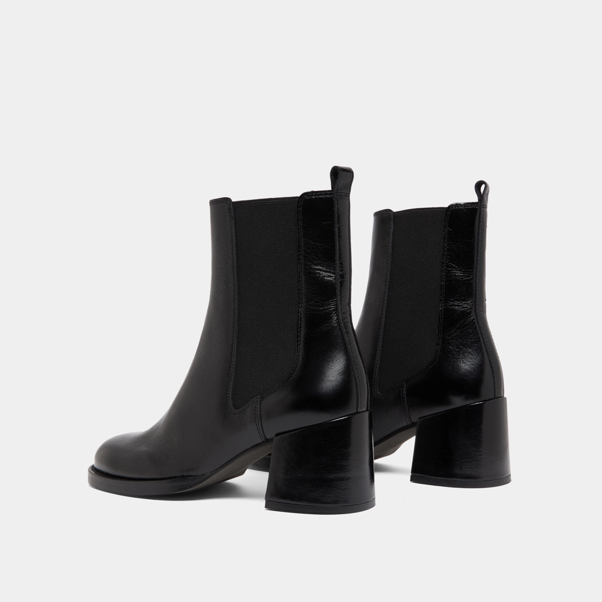 Bottines à talons et élastiques en cuir vieilli noir | BIENVUE | Jonak
