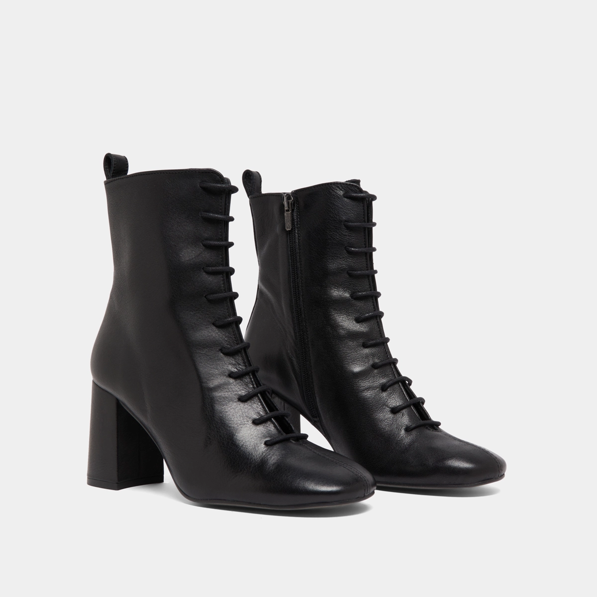 Bottines &agrave; talons et &agrave; lacets en cuir noir | BOSE | Jonak