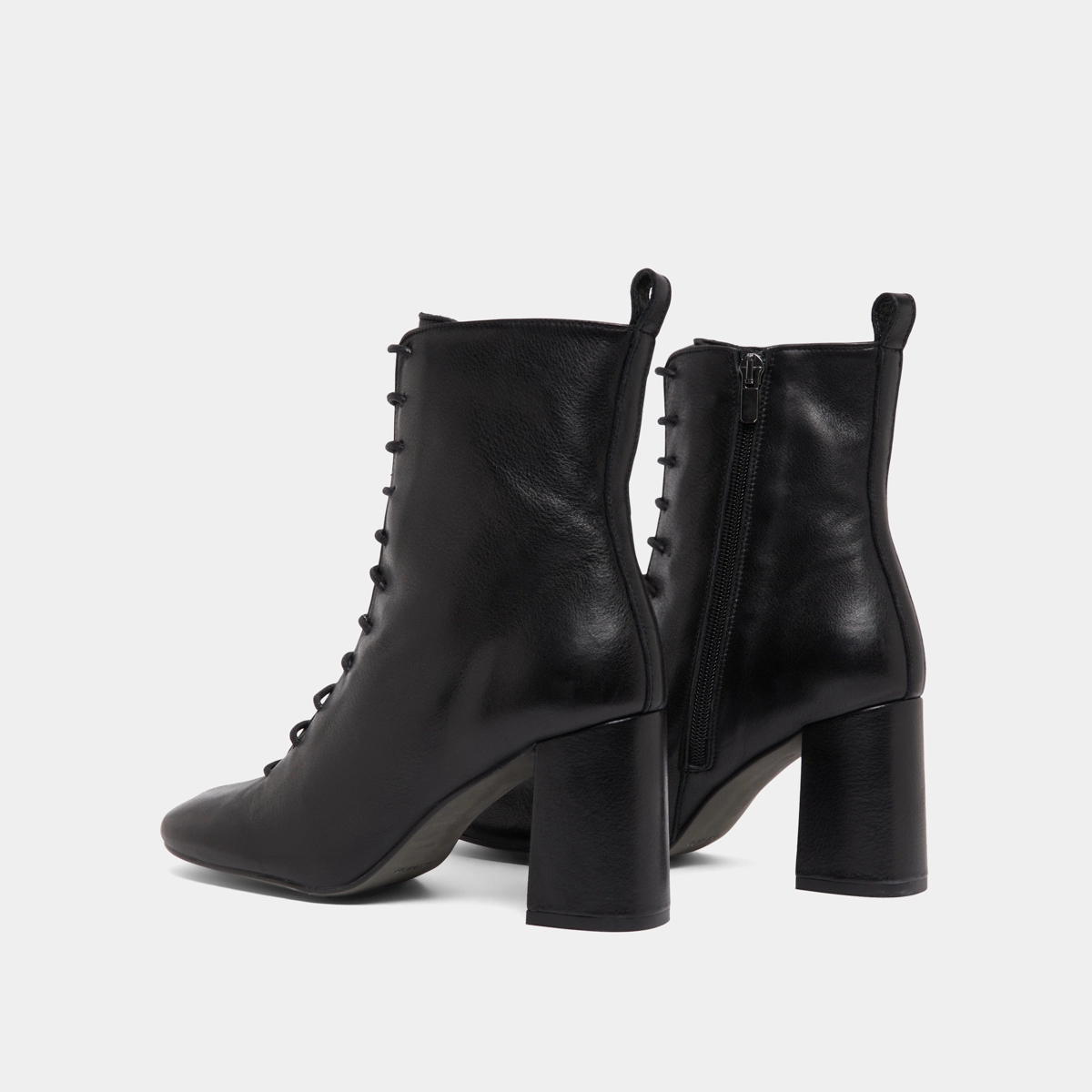 Bottines &agrave; talons et &agrave; lacets en cuir noir | BOSE | Jonak