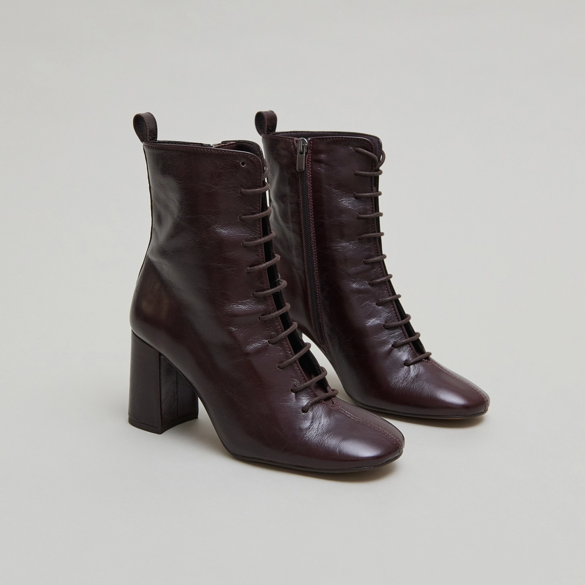 Bottines &agrave; talons et &agrave; lacets en cuir vieilli chocolat | BOSE | Jonak