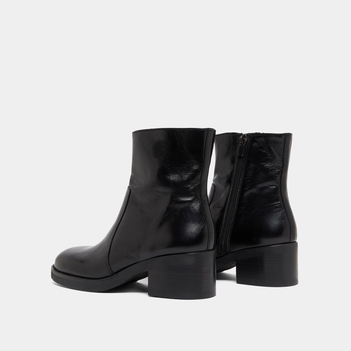 Boots à talons droits en cuir vieilli noir | BUENA | Jonak
