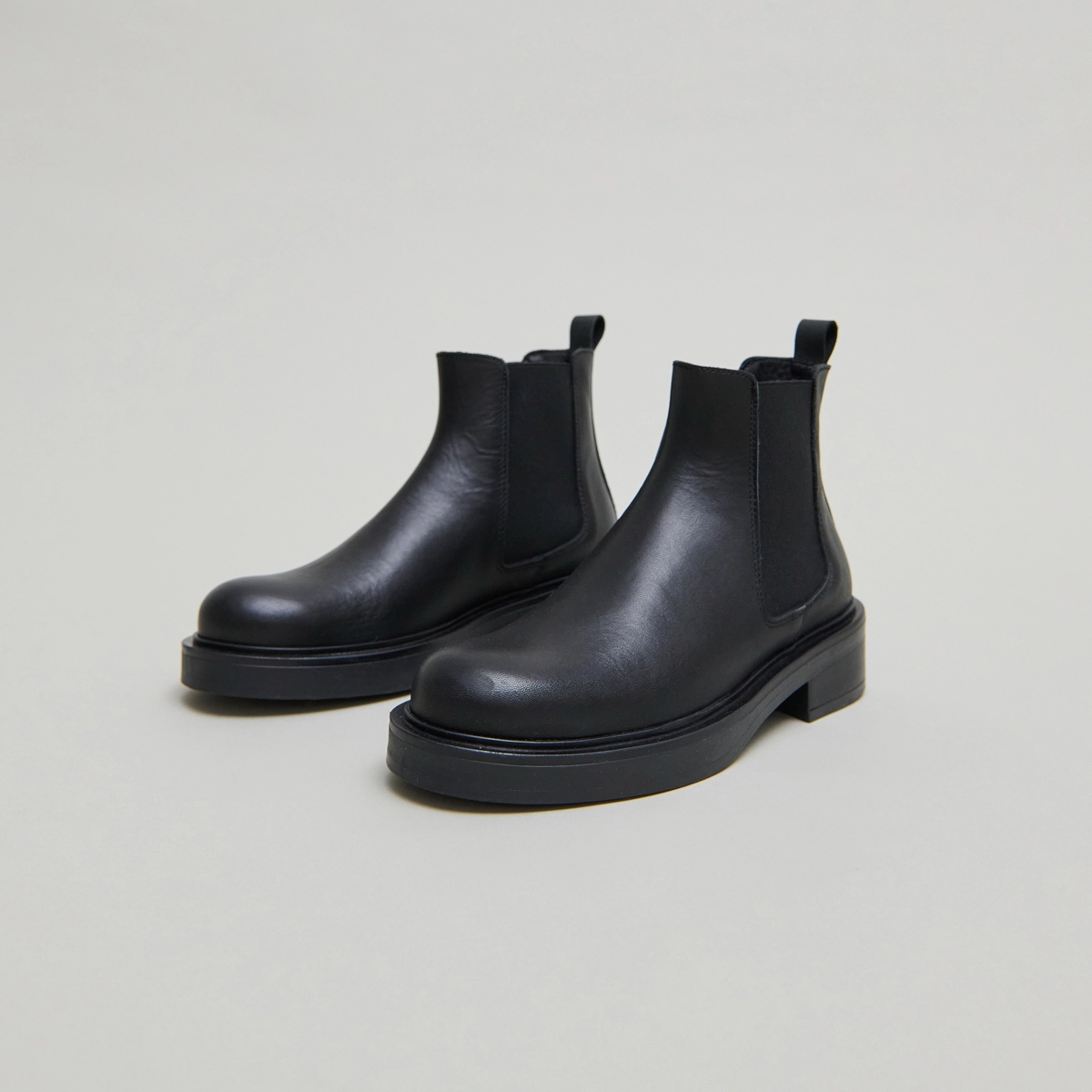 Boots à élastiques en cuir noir | MELANIE | Jonak