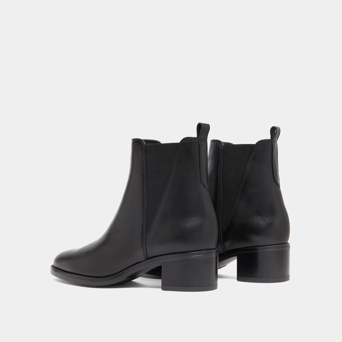 Bottines à élastiques triangulaires en cuir noir | CHILO | Jonak