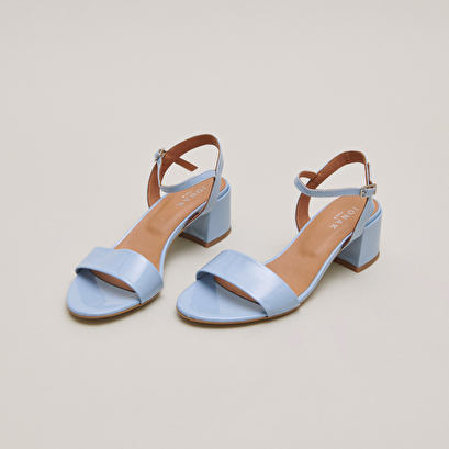 Sandales à talons et bouts ronds en vernis bleu ciel | ANKER | Jonak