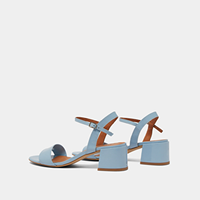 Sandales à talons et bouts ronds en vernis bleu ciel | ANKER | Jonak