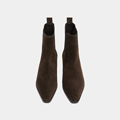 Boots à légers talons biseautés et bouts pointus en croute marron foncé | PAPAYE | Jonak
