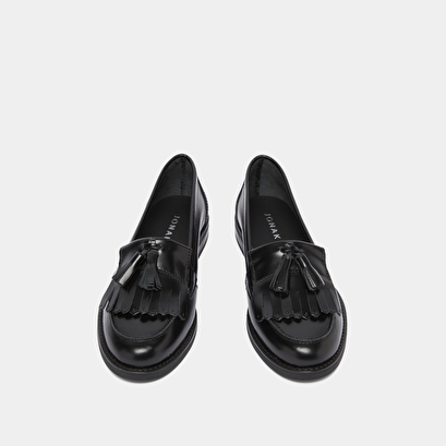Mocassins à glands en cuir glacé noir | NELLE | Jonak