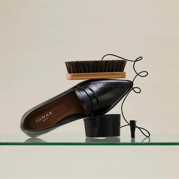 Brosse à reluire dépoussière et fait briller le cuir | brosse à reluire | Jonak