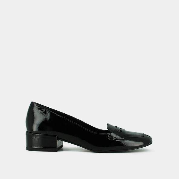 Mocassins &agrave; petits talons en vernis pliss&eacute; noir | BERNIE | Jonak