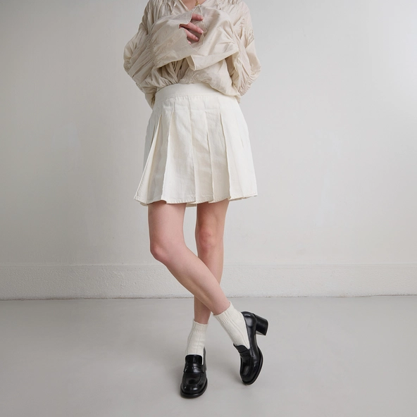 Mocassins college à talons en cuir noir | BICHE | Jonak
