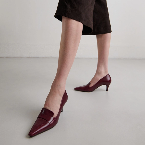 Escarpins à pattes en cuir bordeaux | BLONDIE | Jonak